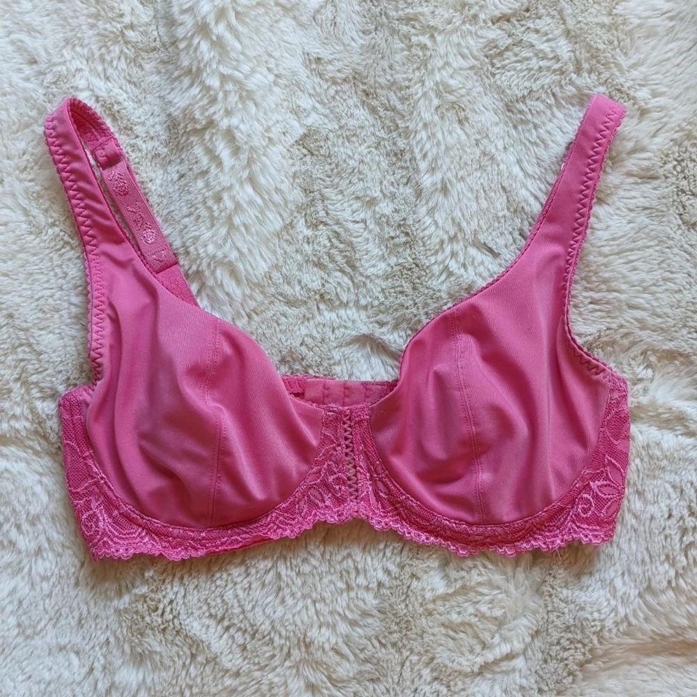 3/$25 Vintage Pink Padless Bra with Lace